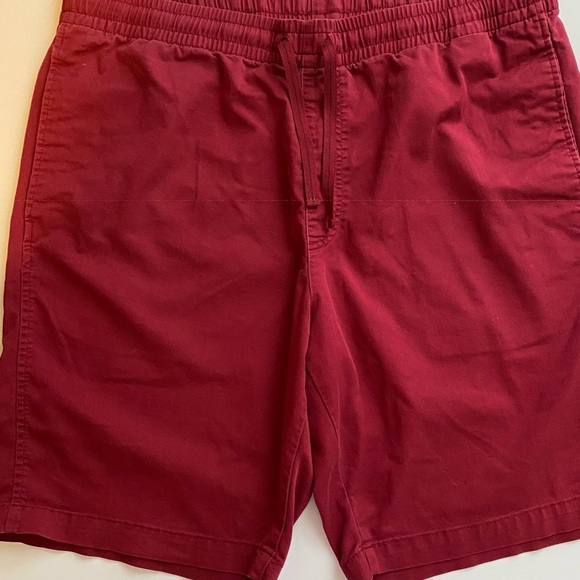 Uniqlo Men's Deep Red Casual Shorts - Picture 1 of 3
